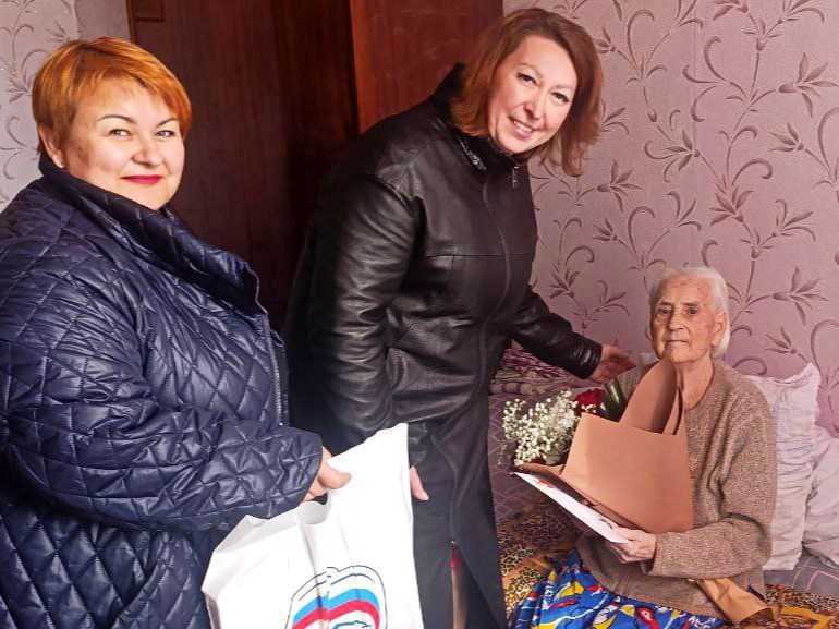 Свой 95-й день рождения отметила Фекла Николаевна Зинькова Свой 95-й день рождения отметила Фекла Николаевна Зинькова