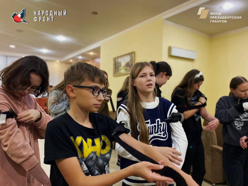 Молодёжка НФ ЛНР провела обучение по программе "СТОП КРОВЬ" от проекта "Культура безопасности НФ" для активистов «#МЫВМЕСТЕ ЛНР» Молодёжка НФ ЛНР провела обучение по программе "СТОП КРОВЬ" от проекта "Культура безопасности НФ" для активистов «#МЫВМЕСТЕ ЛНР»