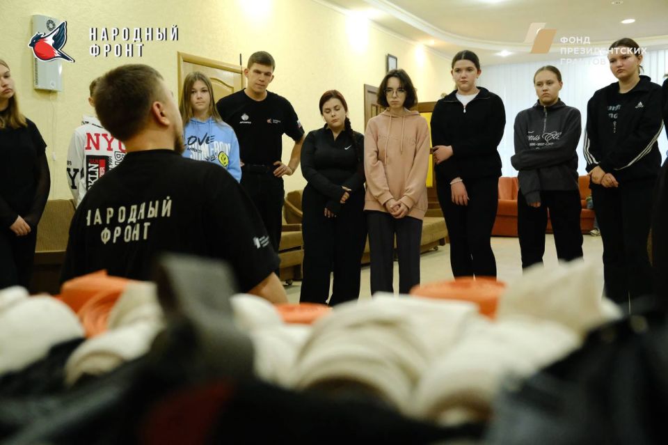 Молодёжка НФ ЛНР провела обучение по программе "СТОП КРОВЬ" от проекта "Культура безопасности НФ" для активистов «#МЫВМЕСТЕ ЛНР» Молодёжка НФ ЛНР провела обучение по программе "СТОП КРОВЬ" от проекта "Культура безопасности НФ" для активистов «#МЫВМЕСТЕ ЛНР»