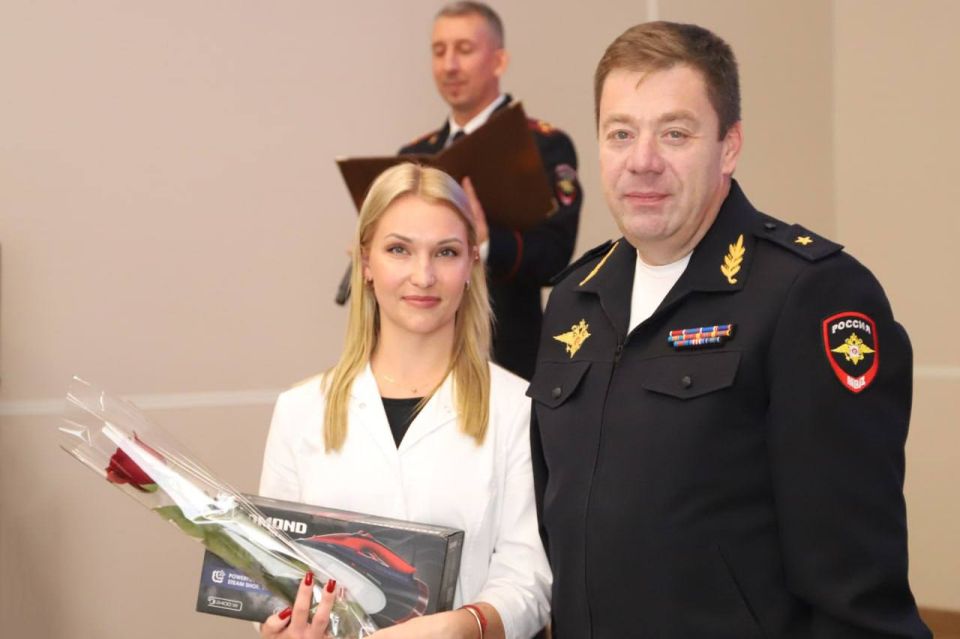 Заместитель руководителя регионального МВД поблагодарил медиков и персонал Медико-санитарной части ведомства за высокое профессиональное мастерство Заместитель руководителя регионального МВД поблагодарил медиков и персонал Медико-санитарной части ведомства за высокое профессиональное мастерство