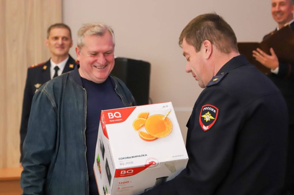 Заместитель руководителя регионального МВД поблагодарил медиков и персонал Медико-санитарной части ведомства за высокое профессиональное мастерство Заместитель руководителя регионального МВД поблагодарил медиков и персонал Медико-санитарной части ведомства за высокое профессиональное мастерство