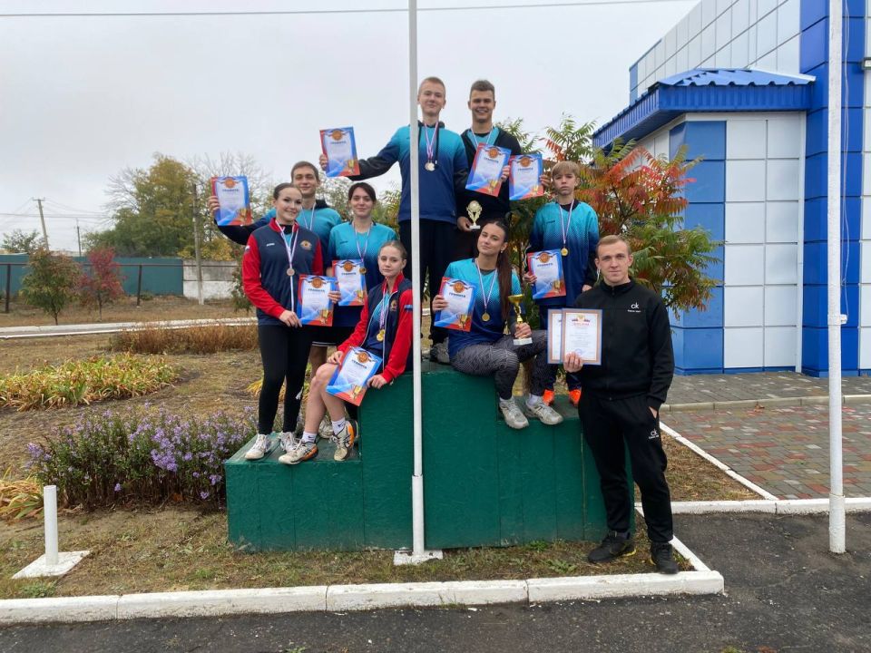 Спартакиада учащихся Меловского м.о. стартовала на стадионе «Строитель» Спартакиада учащихся Меловского м.о. стартовала на стадионе «Строитель»