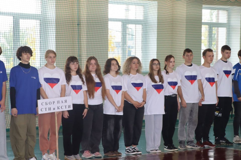 Спорт объединяет. В Северодонецке стартовала вторая студенческая Спартакиада при поддержке "ЕДИНОЙ РОССИИ" Спорт объединяет. В Северодонецке стартовала вторая студенческая Спартакиада при поддержке "ЕДИНОЙ РОССИИ"