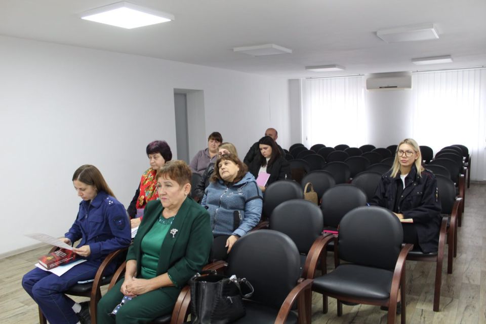 В Администрации Новопсковского МО состоялось заседание Районной комиссии по делам несовершеннолетних и защите их прав В Администрации Новопсковского МО состоялось заседание Районной комиссии по делам несовершеннолетних и защите их прав
