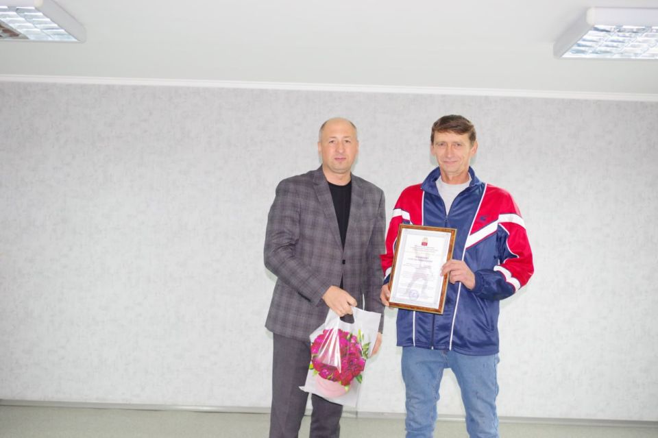 Сергей Крамаренко: В преддверии важного профессионального праздника выразил искреннюю благодарность работникам сельского хозяйства за их труд, усилия и преданность родной земле, которые внесли значительный вклад в развитие... Сергей Крамаренко: В преддверии важного профессионального праздника выразил искреннюю благодарность работникам сельского хозяйства за их труд, усилия и преданность родной земле, которые внесли значительный вклад в развитие...