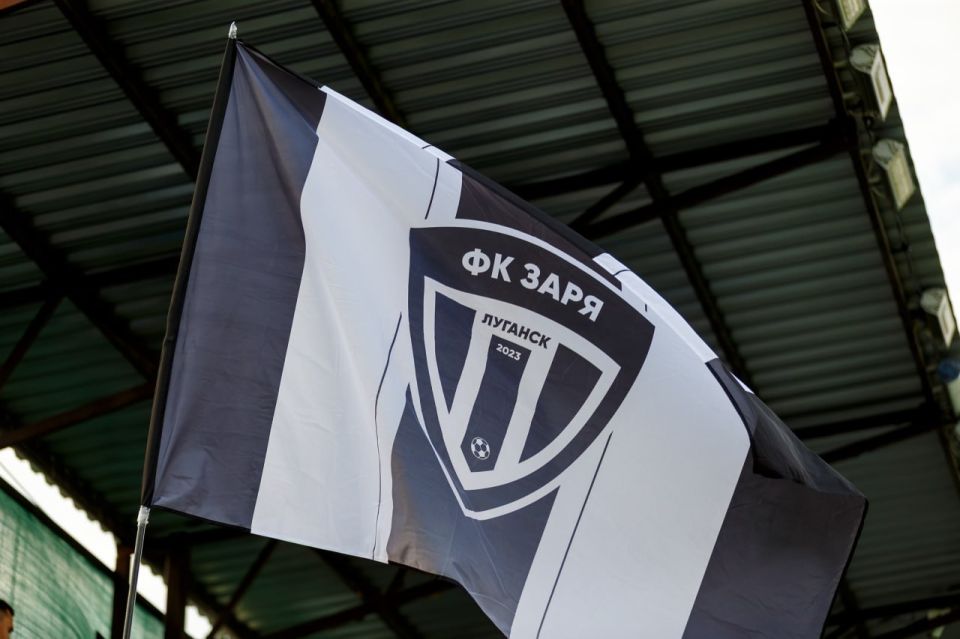 ЛУГАНСКАЯ «ЗАРЯ» со счетом 6:2 обыгрывает ФК «Витязь» (Михайловск)!