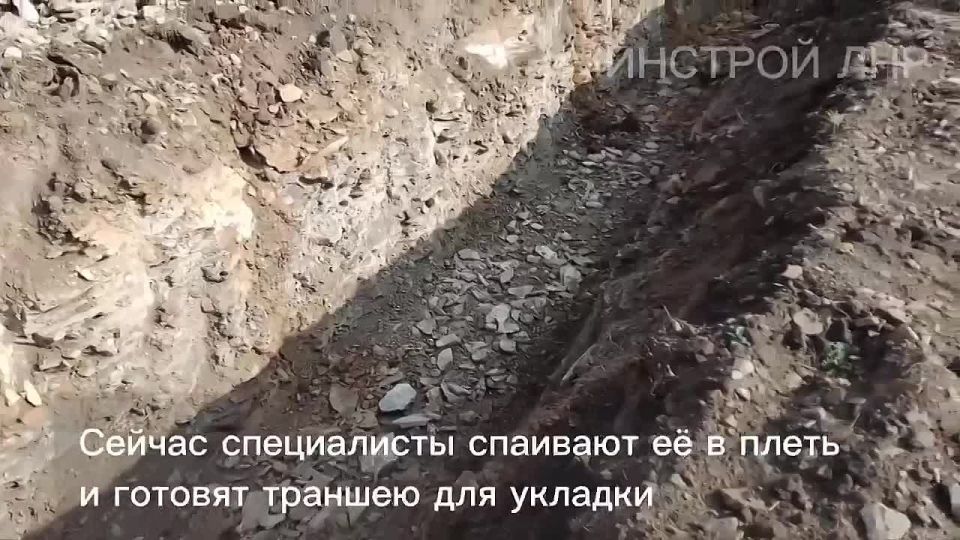Ремонтные работы по восстановлению подачи воды в Антрацит и Красный Луч ведутся ежедневно, сообщили в Минстрое ЛНР