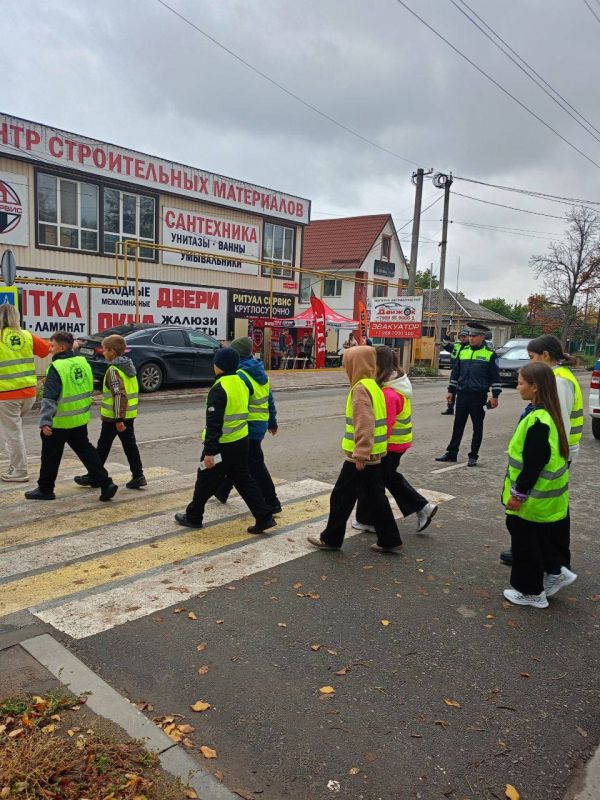 В Беловодске сотрудники Госавтоинспекции провели профилактическое мероприятие В Беловодске сотрудники Госавтоинспекции провели профилактическое мероприятие