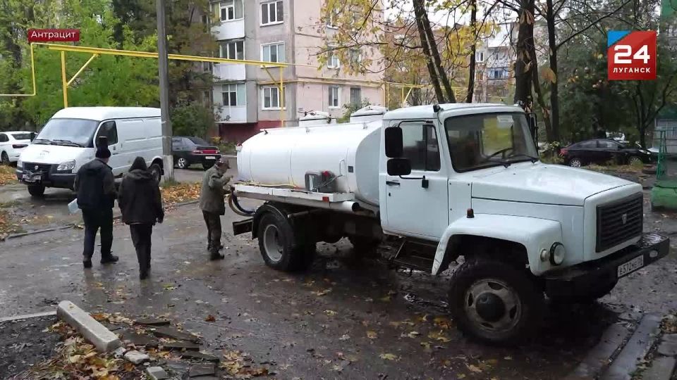 В Антраците маломобильным гражданам организовали подвоз воды