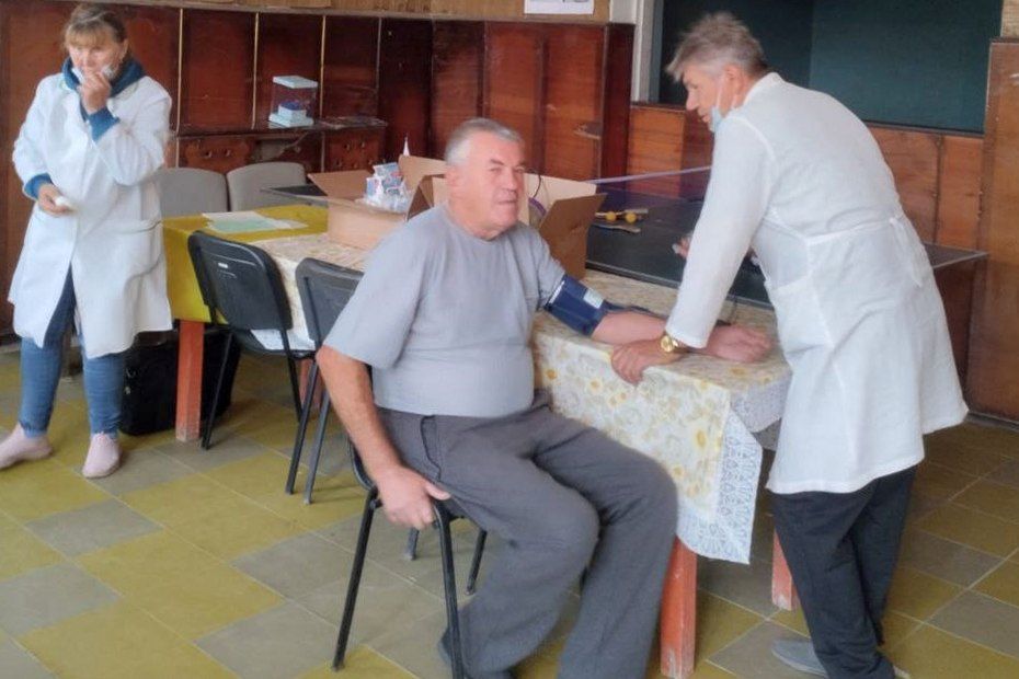 Специалисты из Свердловской центральной городской многопрофильной больницы провели выездной прием в сел Зеленополье Специалисты из Свердловской центральной городской многопрофильной больницы провели выездной прием в сел Зеленополье
