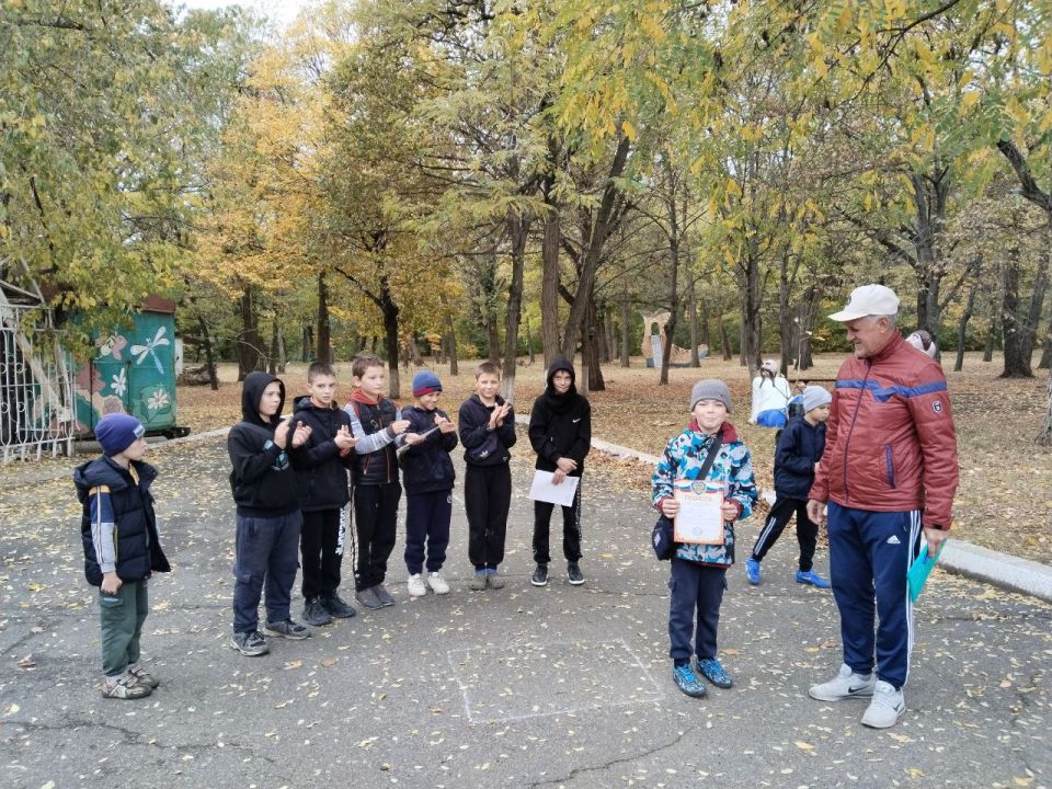 В поселке Краснодон состоялся турнир по игре в «Городки» В поселке Краснодон состоялся турнир по игре в «Городки»