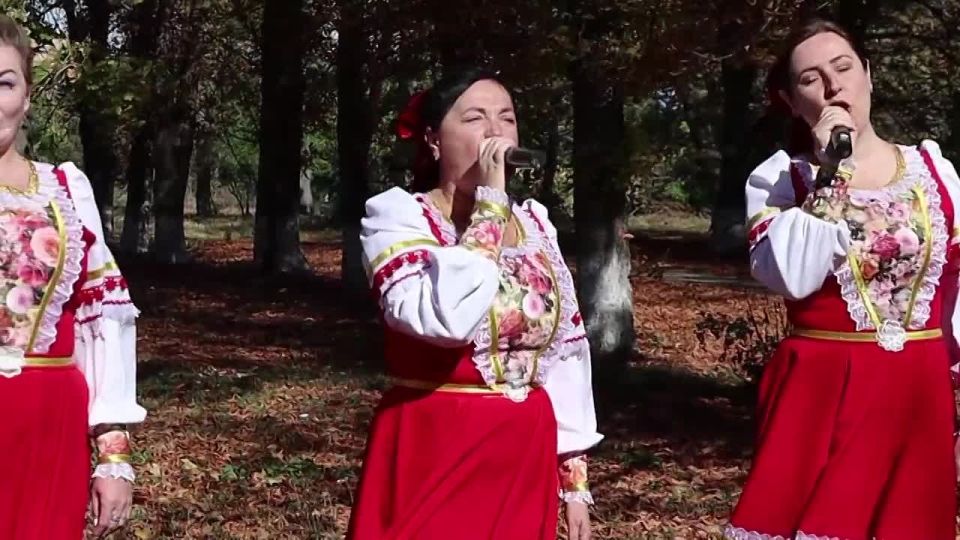 Дорогие работники сельского хозяйства и перерабатывающей промышленности, искренне поздравляем вас с профессиональным праздником!!! От души желаем семейного счастья, крепкого здоровья и долголетия