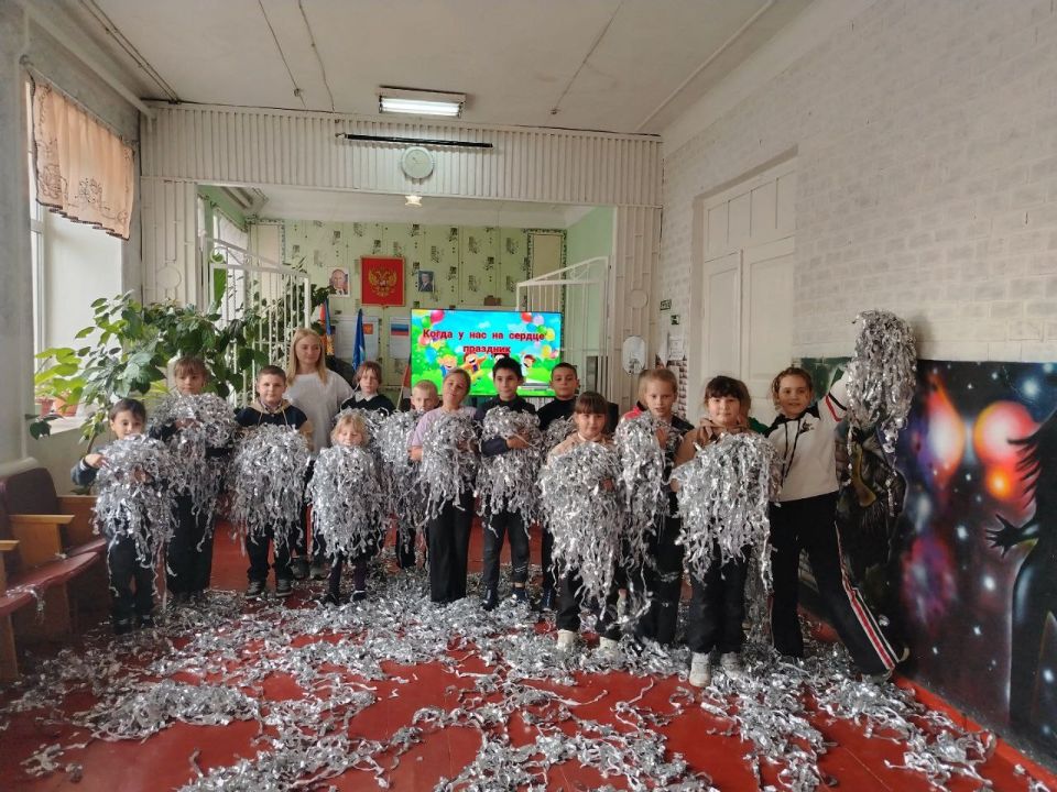 В Нагольно-Тарасовском Доме культуры состоялась конкурсно - игровая программа для детей «Когда у нас на сердце праздник» В Нагольно-Тарасовском Доме культуры состоялась конкурсно - игровая программа для детей «Когда у нас на сердце праздник»