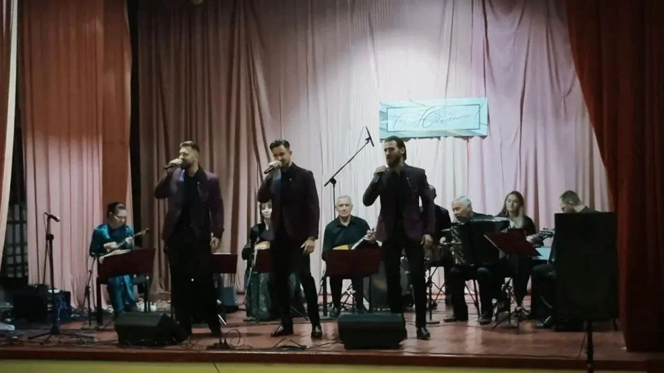 Жителям пгт. Юрьевка представили программу «Музыка души» в рамках акции «Искусство без границ» Жителям пгт. Юрьевка представили программу «Музыка души» в рамках акции «Искусство без границ»