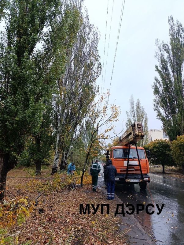 За период с 6 по 10 октября работниками МУП "ДЭРСУ" были выполнены следующие работы: За период с 6 по 10 октября работниками МУП "ДЭРСУ" были выполнены следующие работы:
