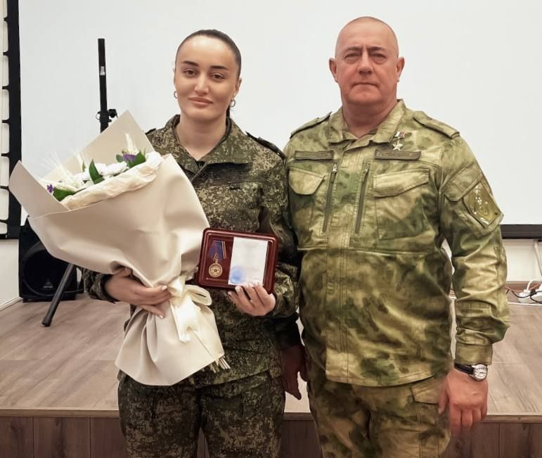 Офицеры центрального аппарата Следственного комитета России посетили Луганскую Народную Республику Офицеры центрального аппарата Следственного комитета России посетили Луганскую Народную Республику