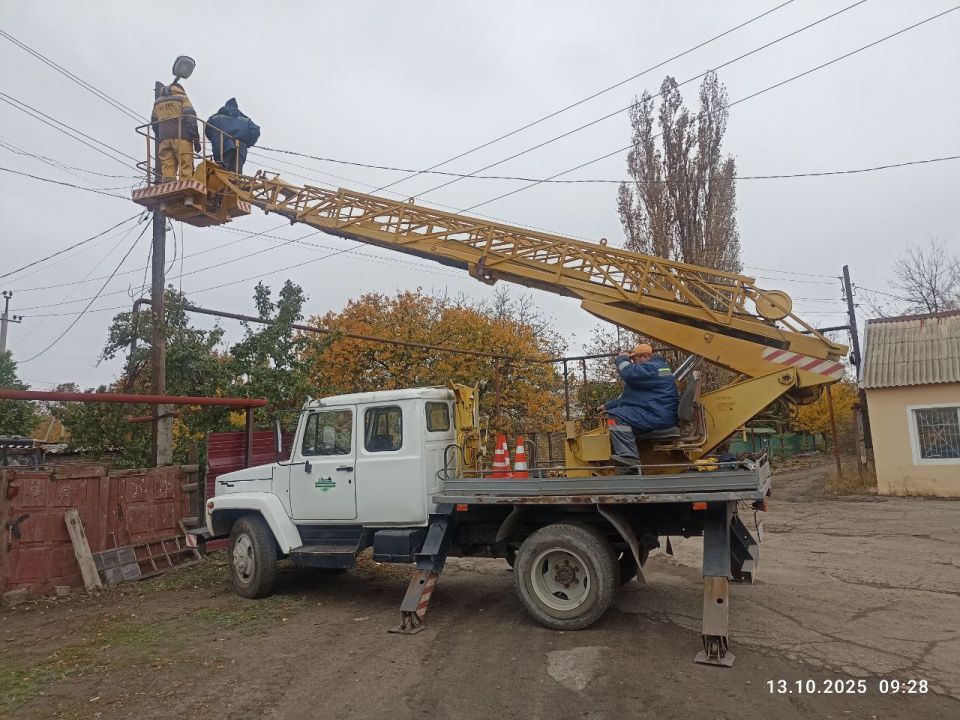 Коммунальщики Стаханова продолжают работу на улицах города