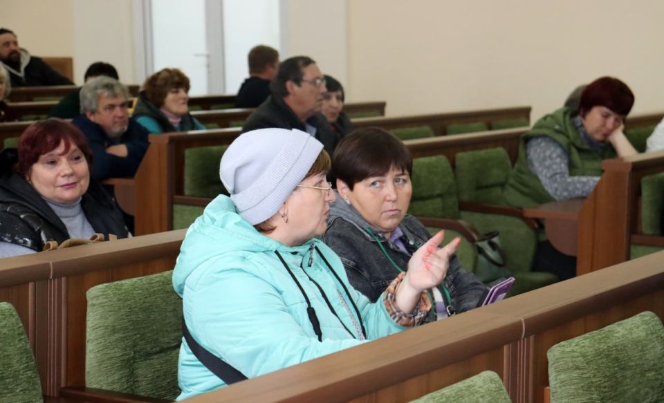 В Антраците под председательством заместителя главы Администрации Натальи Шаталовой состоялось собрание опекунов и попечителей несовершеннолетних, оставшихся без родительской опеки В Антраците под председательством заместителя главы Администрации Натальи Шаталовой состоялось собрание опекунов и попечителей несовершеннолетних, оставшихся без родительской опеки