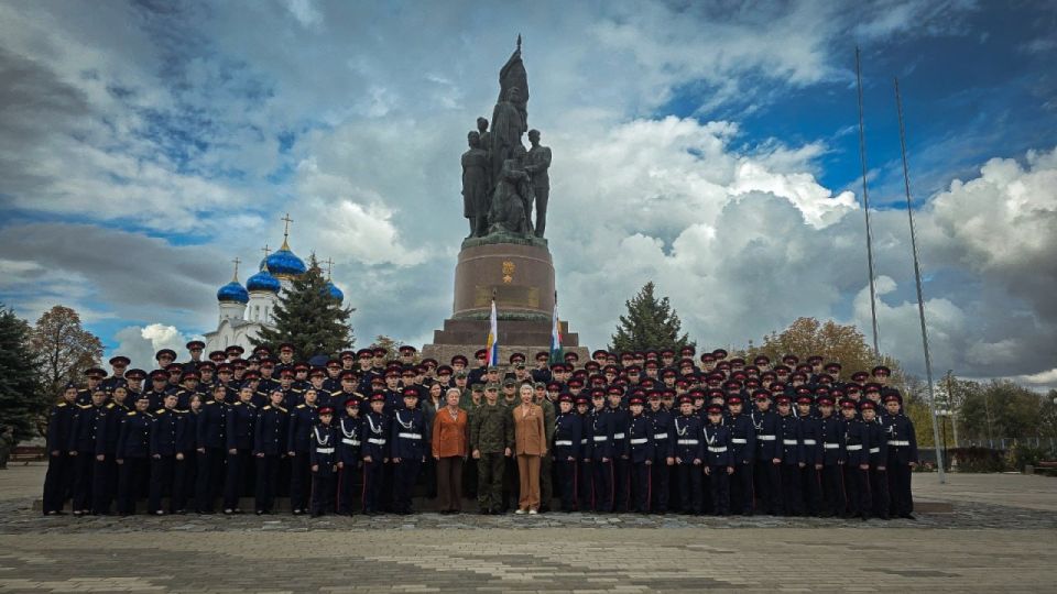 В Луганской Народной Республике курсанты и кадеты образовательных организаций Следственного комитета приняли торжественную клятву В Луганской Народной Республике курсанты и кадеты образовательных организаций Следственного комитета приняли торжественную клятву