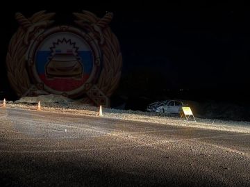 В ЛНР 19-летний водитель без прав разогнался и перевернулся посреди дороги