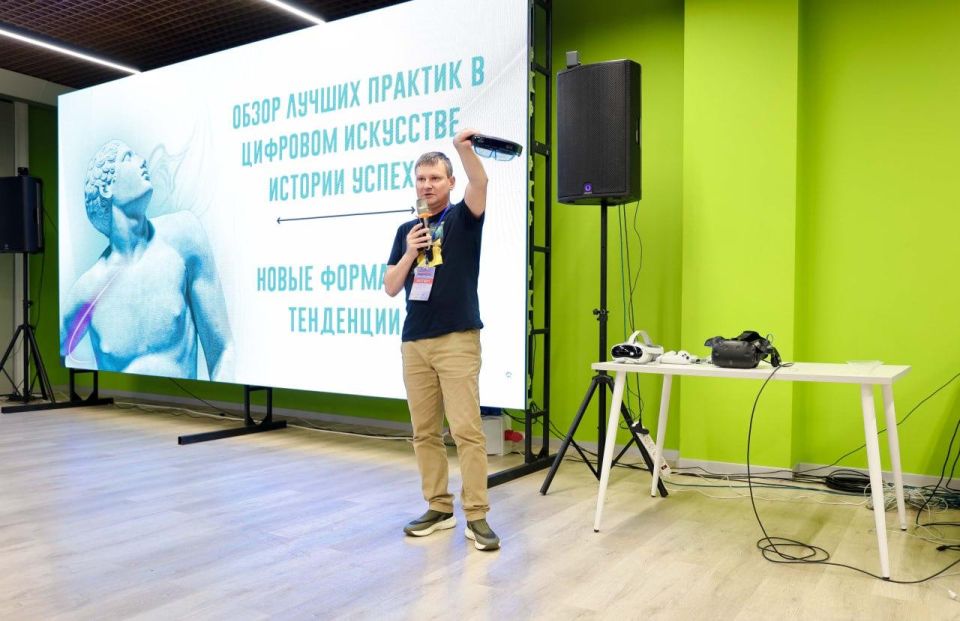 Фестиваль цифрового искусства «Новороссия: вчера, сегодня, завтра» собрал в Доме молодежи Луганска свыше 100 молодых участников Фестиваль цифрового искусства «Новороссия: вчера, сегодня, завтра» собрал в Доме молодежи Луганска свыше 100 молодых участников
