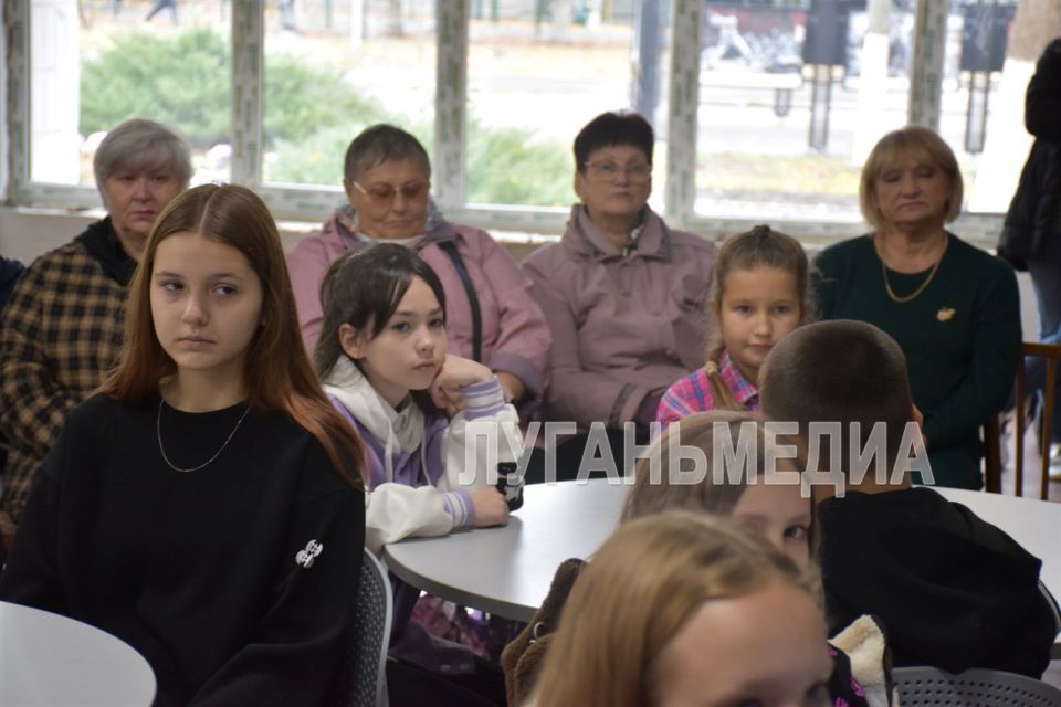 В преддверии Дня памяти воинской казачьей славы на базе Кировского городского музея состоялся патриотический час «Святое дело – Родине служить» В преддверии Дня памяти воинской казачьей славы на базе Кировского городского музея состоялся патриотический час «Святое дело – Родине служить»