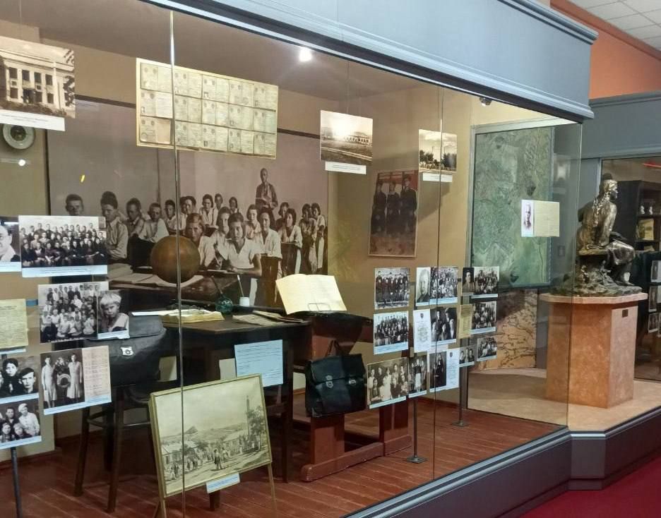 Антрацитовские правоохранители побывали в музее «Молодая гвардия» Антрацитовские правоохранители побывали в музее «Молодая гвардия»