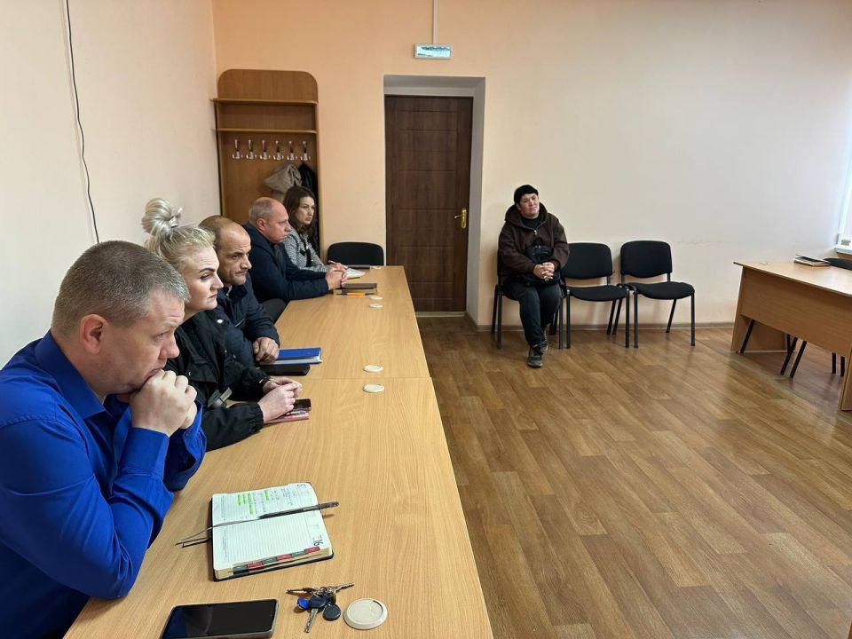 Открытый диалог и оперативное решение: в Ровеньках состоялся прием граждан Открытый диалог и оперативное решение: в Ровеньках состоялся прием граждан