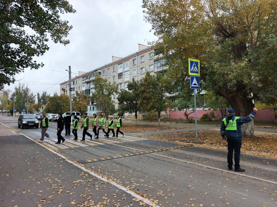 В Станично-Луганской гимназии состоялось увлекательное занятие с «Лабораторией безопасности» В Станично-Луганской гимназии состоялось увлекательное занятие с «Лабораторией безопасности»