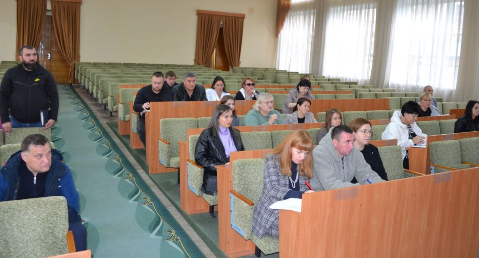 Сегодня Глава Старобельского округа Чернев Владимир Ильич провел совещание с руководителями структурных подразделений Администрации Старобельского муниципального округа и подведомственных учреждений Сегодня Глава Старобельского округа Чернев Владимир Ильич провел совещание с руководителями структурных подразделений Администрации Старобельского муниципального округа и подведомственных учреждений