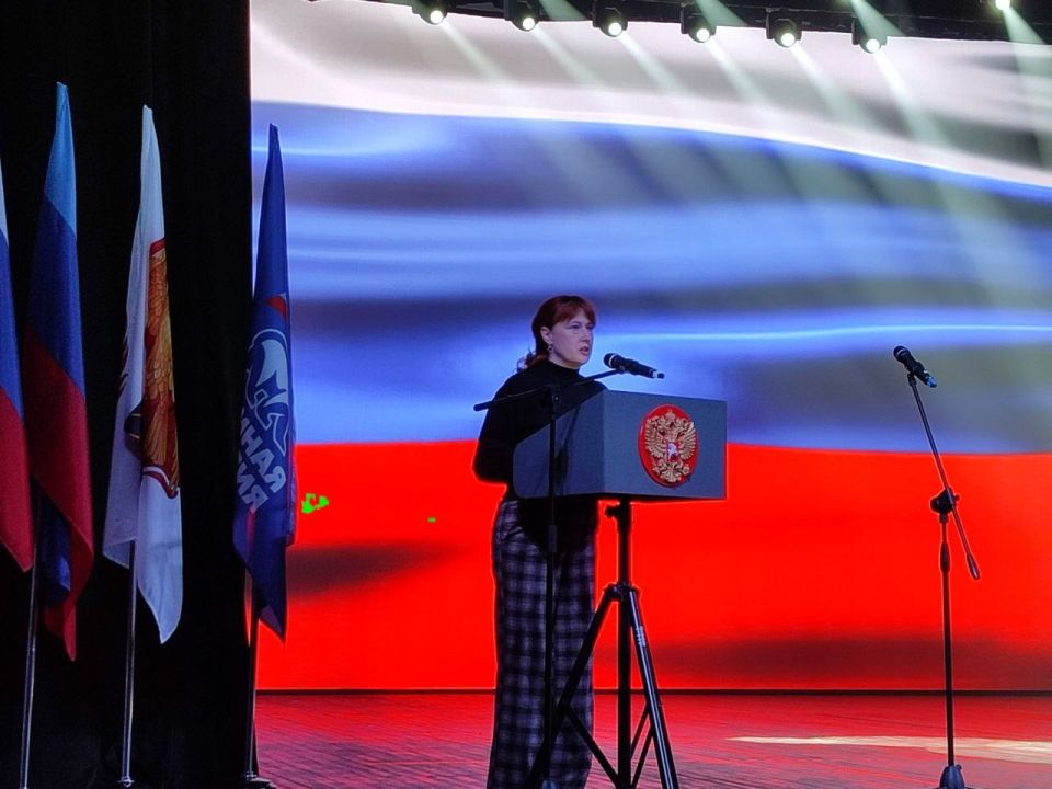 В городском Дворце культуры прошли торжественные мероприятия, приуроченные к Дню казачества ЛНР и Покровам Пресвятой Богородицы В городском Дворце культуры прошли торжественные мероприятия, приуроченные к Дню казачества ЛНР и Покровам Пресвятой Богородицы