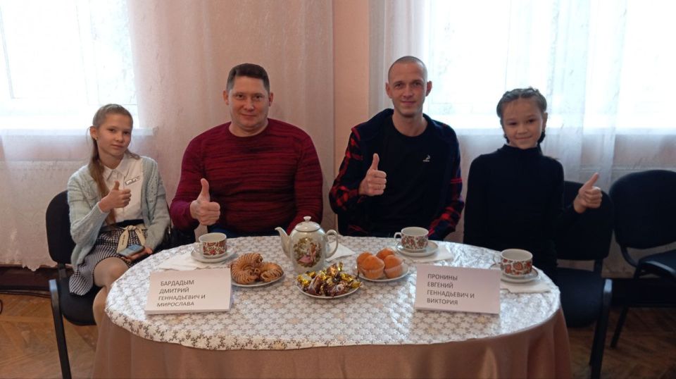 В рамках партийного проекта «Крепкая семья» в Красном Луче прошло мероприятие, посвященное Дню отца В рамках партийного проекта «Крепкая семья» в Красном Луче прошло мероприятие, посвященное Дню отца