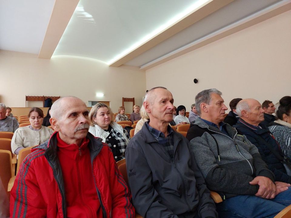 На территории города проведены публичные слушания по обсуждению проекта решения «О внесении изменений в Правила благоустройства территории муниципального образования городской округ город Алчевск Луганской Народной... На территории города проведены публичные слушания по обсуждению проекта решения «О внесении изменений в Правила благоустройства территории муниципального образования городской округ город Алчевск Луганской Народной...