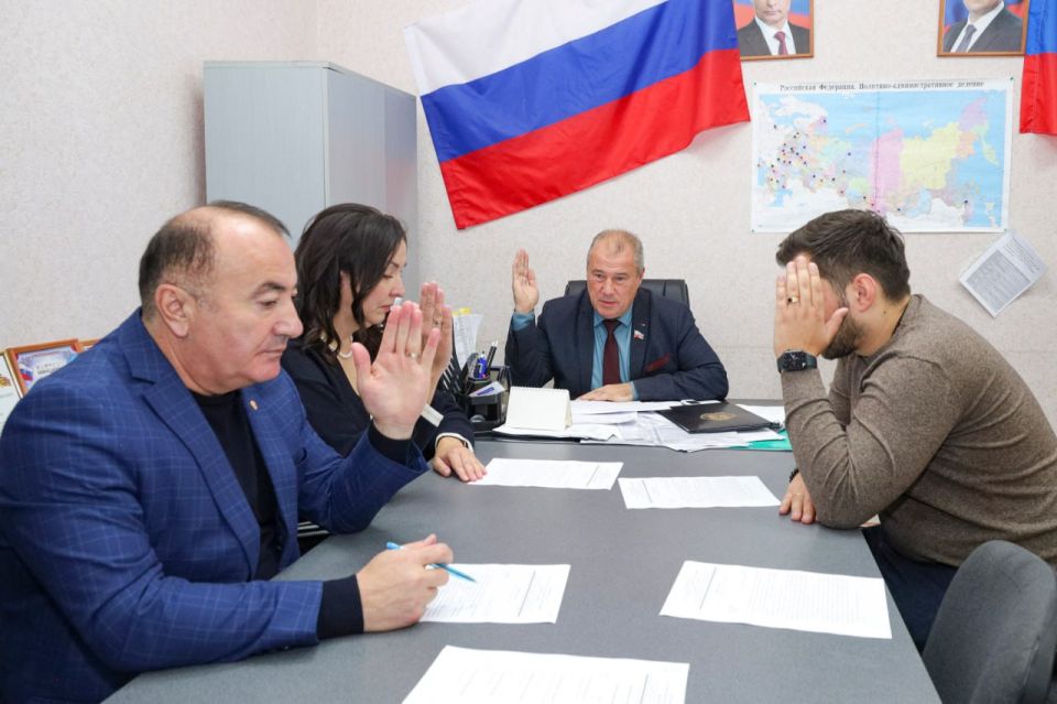 Продолжаем укреплять сотрудничество с братскими регионами – Юрий Юров Продолжаем укреплять сотрудничество с братскими регионами – Юрий Юров