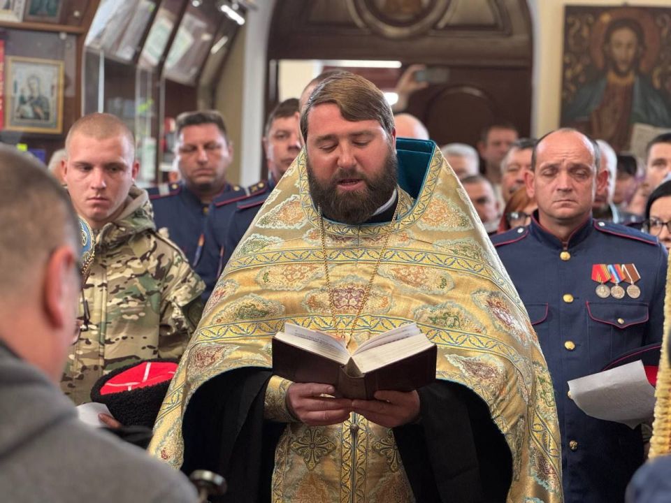 Виктор Водолацкий: Луганские кадеты приняли участие в богослужении в честь праздника Покрова Пресвятой Богородицы Виктор Водолацкий: Луганские кадеты приняли участие в богослужении в честь праздника Покрова Пресвятой Богородицы