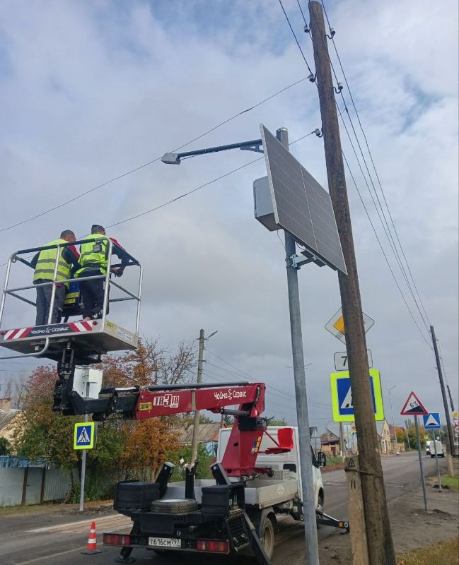 На автодорогах Республики установили 36 комплектов автономного освещения с использованием солнечных батарей и светодиодных светильников На автодорогах Республики установили 36 комплектов автономного освещения с использованием солнечных батарей и светодиодных светильников