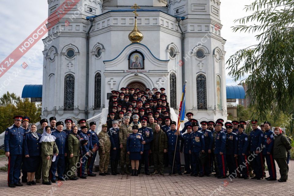 В праздник Покрова Пресвятой Богородицы в Свято-Александро-Невском храме прошла церемония верстания в казаки