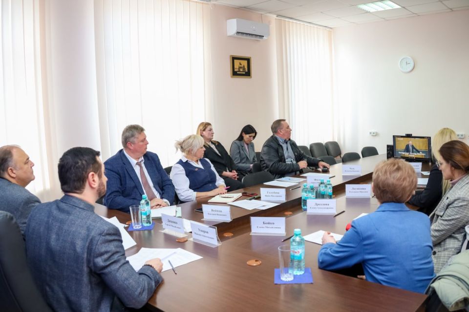 Максим Уваров и Сергей Диденко приняли участие в «правительственном часе» Госдумы на тему «Автоматизация и повышение производительности труда как факторы социального и экономического развития» Максим Уваров и Сергей Диденко приняли участие в «правительственном часе» Госдумы на тему «Автоматизация и повышение производительности труда как факторы социального и экономического развития»