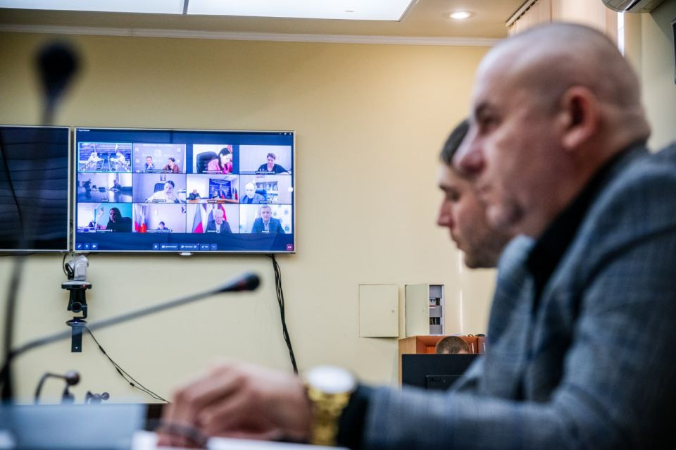 Финалист проекта «Герои Луганщины» продолжает проходить стажировку в органах исполнительной власти Финалист проекта «Герои Луганщины» продолжает проходить стажировку в органах исполнительной власти