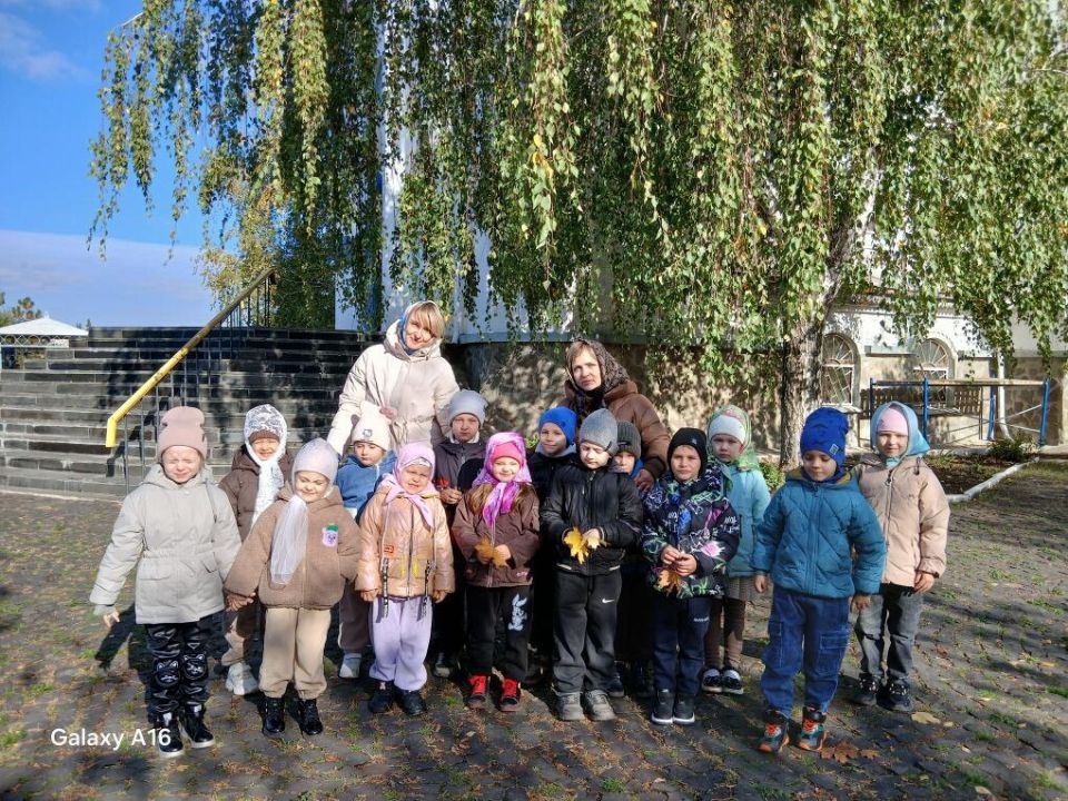 14 октября, в день праздника Покрова Пресвятой Богородицы, воспитанники детского сада "Аленький цветочек" посетили Кафедральный собор в честь Рождества Пресвятой Богородицы 14 октября, в день праздника Покрова Пресвятой Богородицы, воспитанники детского сада "Аленький цветочек" посетили Кафедральный собор в честь Рождества Пресвятой Богородицы