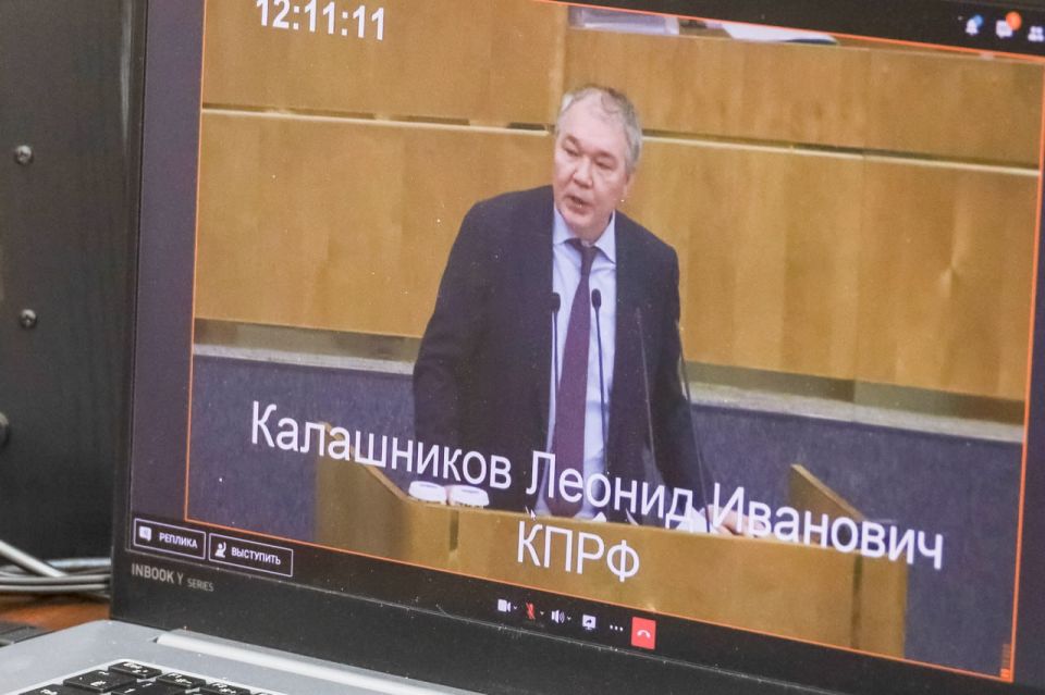 Максим Уваров и Сергей Диденко приняли участие в «правительственном часе» Госдумы на тему «Автоматизация и повышение производительности труда как факторы социального и экономического развития» Максим Уваров и Сергей Диденко приняли участие в «правительственном часе» Госдумы на тему «Автоматизация и повышение производительности труда как факторы социального и экономического развития»
