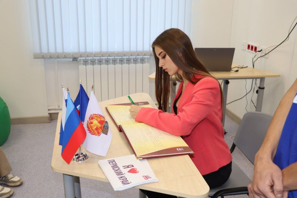 Яна Сылкина: Встречаем коллег по депутатскому корпусу из Пермского края Яна Сылкина: Встречаем коллег по депутатскому корпусу из Пермского края