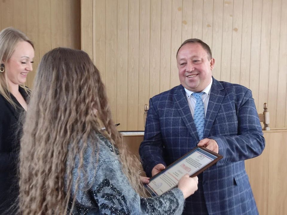 «Сила стандарта – основа качества и доверия»: торжественное мероприятие в Луганском ЦСМ «Сила стандарта – основа качества и доверия»: торжественное мероприятие в Луганском ЦСМ