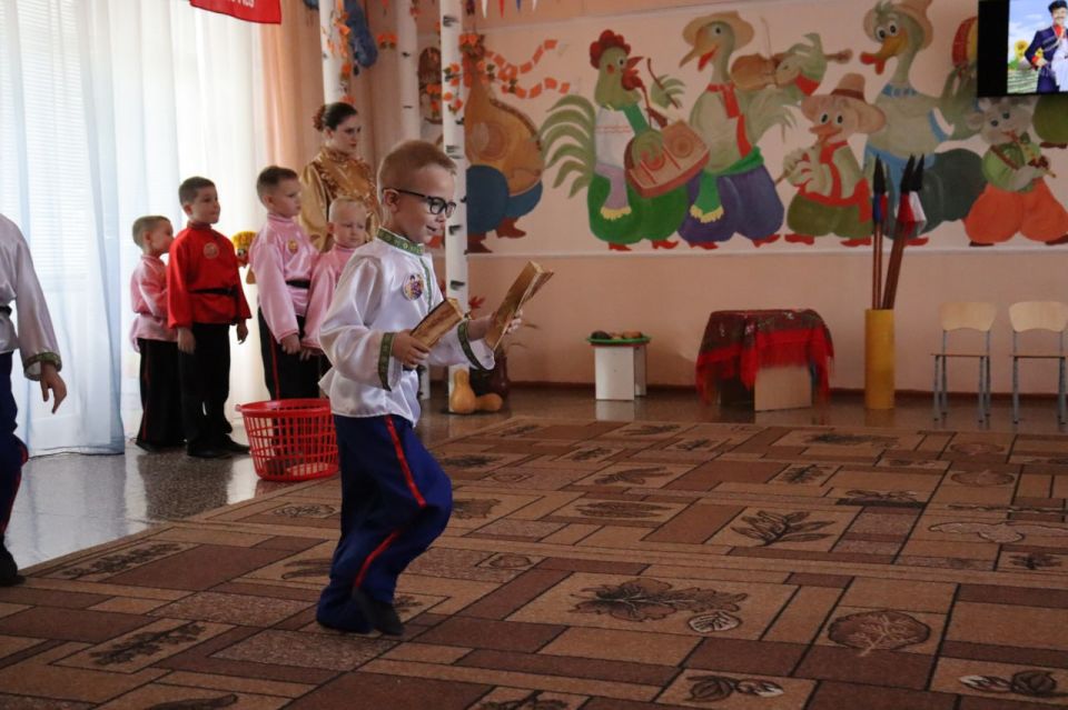 В «Росинке» прошли казачьи эстафеты В «Росинке» прошли казачьи эстафеты