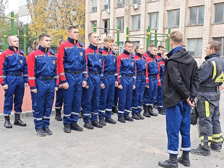 Чему учат на курсах подготовки добровольцев в ЛНР
