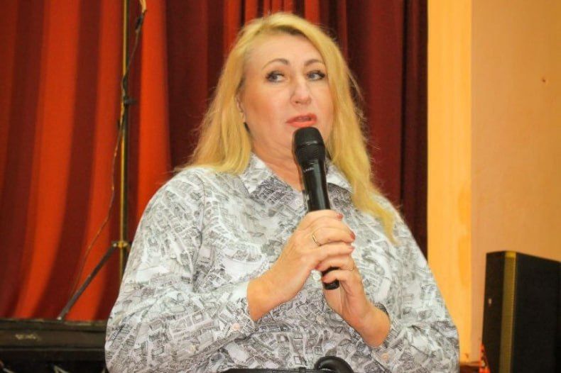 В Володарском клубе Красноярский театр кукол представил спектакль «Машенька и Медведь» В Володарском клубе Красноярский театр кукол представил спектакль «Машенька и Медведь»