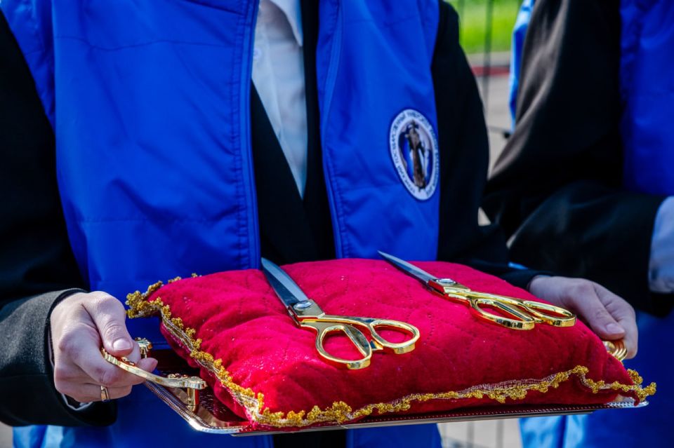 Леонид Пасечник: У студентов Далевского университета и жителей восточных жилых кварталов Луганска появилась новая точка притяжения – модернизированный спортивный стадион Леонид Пасечник: У студентов Далевского университета и жителей восточных жилых кварталов Луганска появилась новая точка притяжения – модернизированный спортивный стадион