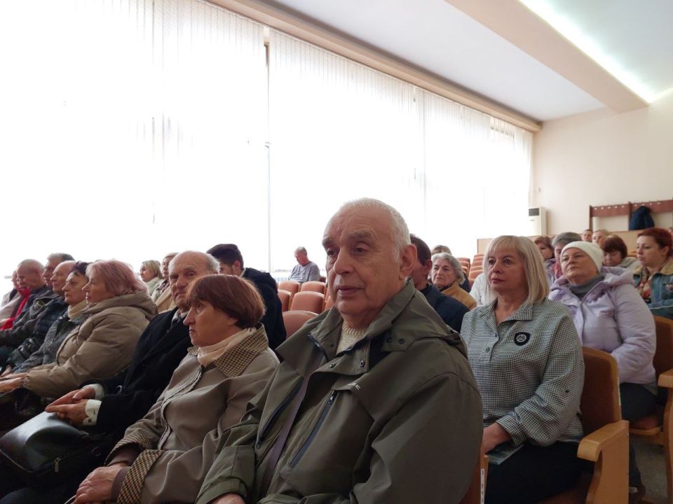 На территории города проведены публичные слушания по обсуждению проекта решения «О внесении изменений в Правила благоустройства территории муниципального образования городской округ город Алчевск Луганской Народной... На территории города проведены публичные слушания по обсуждению проекта решения «О внесении изменений в Правила благоустройства территории муниципального образования городской округ город Алчевск Луганской Народной...