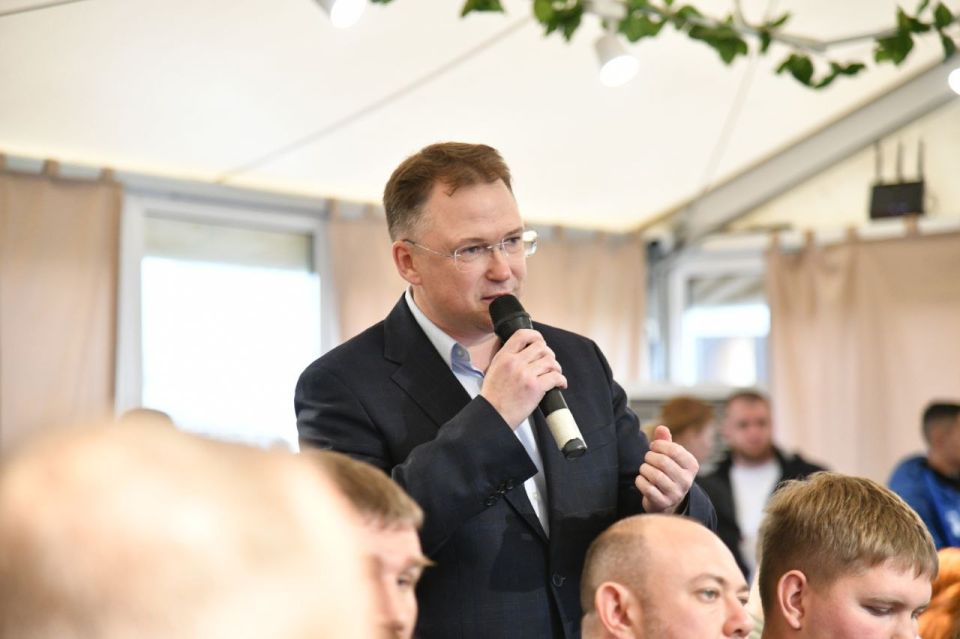 Александр Двойных: не срезая острых углов обсудили с российскими фермерами волнующие их вопросы Александр Двойных: не срезая острых углов обсудили с российскими фермерами волнующие их вопросы