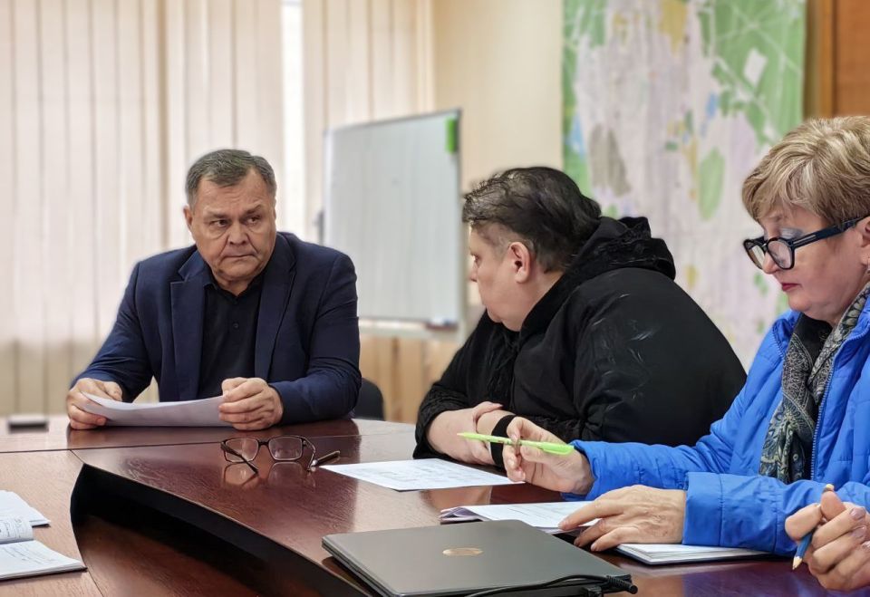 Врип Главы Евгений Шаталин совместно с первым заместителем Игорем Шмидтом провели совещание по планированию бюджета 2026 Врип Главы Евгений Шаталин совместно с первым заместителем Игорем Шмидтом провели совещание по планированию бюджета 2026